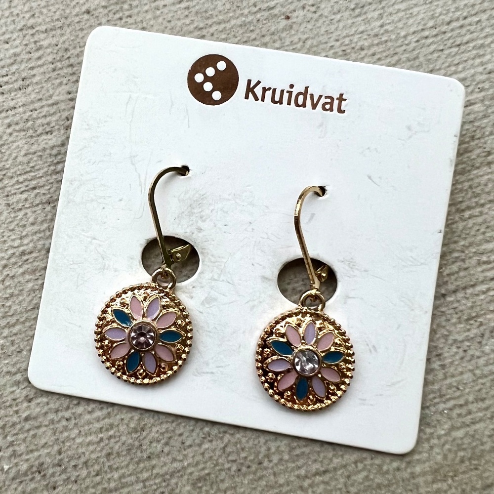 ❤️3 for $25❤️ Netherlandish Earrings
